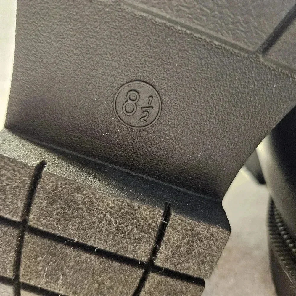 A New Day All Black Slip on leather Mid rise boots - Picture 5 of 9